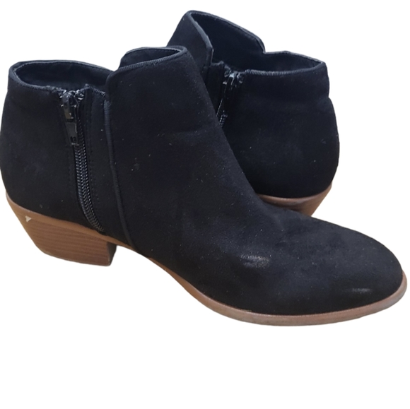 Wild Diva Black Faux Suede Black Ankle Booties size 6 - Picture 5 of 9